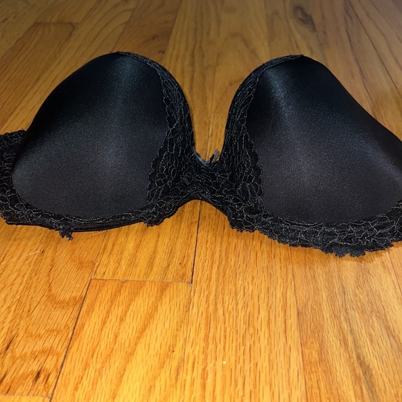 Victoria’s Secret Strapless Lacey Bra - Picture 2 of 5